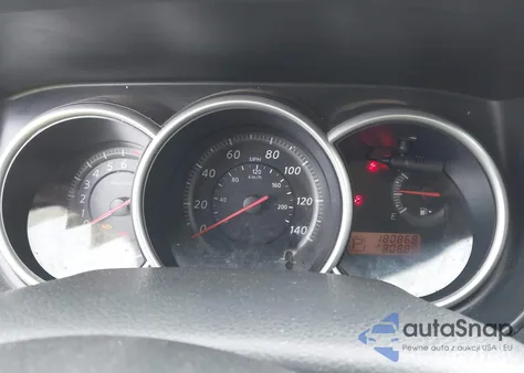 2010 Nissan Versa 1.8S z USA, uszkodzony, nr VIN 3N1BC1CP1AL428732